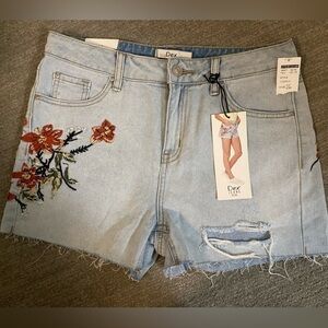 New size 26 Dex high rise shorts​​​​​​​